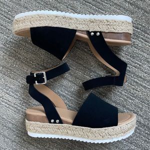 Soda black espadrilles, size 9